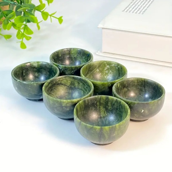 1 Stück natürliche Kristall Jade Schale, Kung Fu Tee Schale, Kristall Heilwasser Tasse, komplett handgefertigt, kann für Tisch Dekoration Zuhause, Reiki Meditation Tee Set verwendet werden, geeignet als Familiengeschenk, Weihnachts- und verschiedene Feiertagsgeschenke, Kristallgeschenke