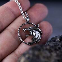 Vintage Round Wolf Head Pendant Necklace, Creative Women's Jewelry For Party, Daily Wear, Minimalist Design