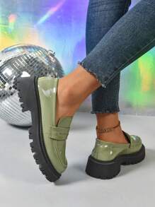 女士金属链条点缀英伦风厚底漆皮乐福鞋一脚蹬软底平底鞋时尚舒适绿色休闲鞋 - 綠色 - 查看 8