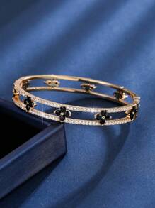 1 pezzo Braccialetto elegante con fiore cubico traforato, accessorio di gioielleria alla moda per donne e ragazze, adatto per uso quotidiano e per feste, un regalo perfetto