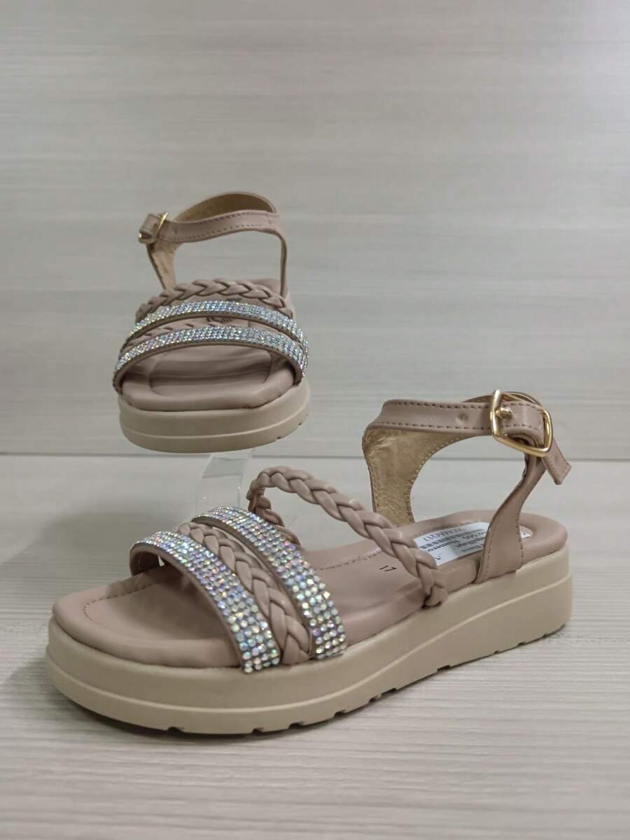 Sandalia de niña con piedras para ocasiones formales y casuales de uso diario consiente a tu princesa con unos increíbles modelos - Maquillaje - Ver 1