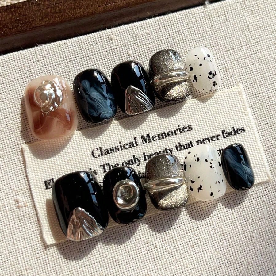 10Pcs Handmade Wearable Nail Art Fake Nails, Hand-Painted Pink Cat Eye Oil Painting Squeeze Cartoon 3D Macaron Hand-Painted Graffiti-On Handmade Nails, Short Ladder Nail Shape Press-On, Charming Press 