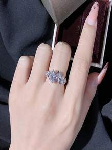 Elegant Vintage Style Round Yellow Diamond CZ Cocktail Ring, Niche Design - Silver - View 2