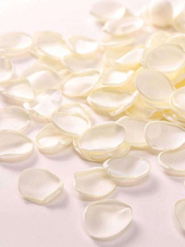 300/150/50/10Pcs Rose Petals Artificial, Ivory White Petals Fake Confetti, Wedding Silk Petals For Bridal Shower Fake Petals, Sweetheart Table Decoration, Wedding, Flower Girl Basket, Aisle, Centerpiece Tabletop, Party Favors Home Decor, Anniversary, Valentine's Day, Mother's Day, Gift Decor, Romantic Night Decoration Gifts Birthday Graduation