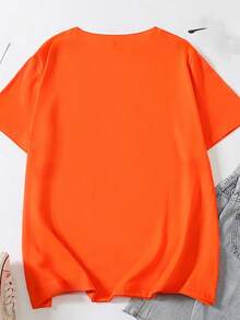 Camiseta con estampado de eslogan y abeja "No te preocupes, sé feliz", camiseta básica de hombros caídos, camisetas gráficas de tallas grandes para mujer