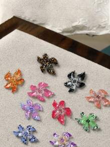 1 Box Of 50 Nail Ornaments Mixed Soft Carved Ice Crystal Flower Three-Dimensional Resin Multi-Color Lily DIY Nail Decoration