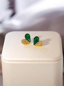 Fashion Minimalist Cubic Zirconia Crystals Heart Shaped Stud Earrings, Delicate Dainty Elegant Sweet Cute Heart Earring For Women