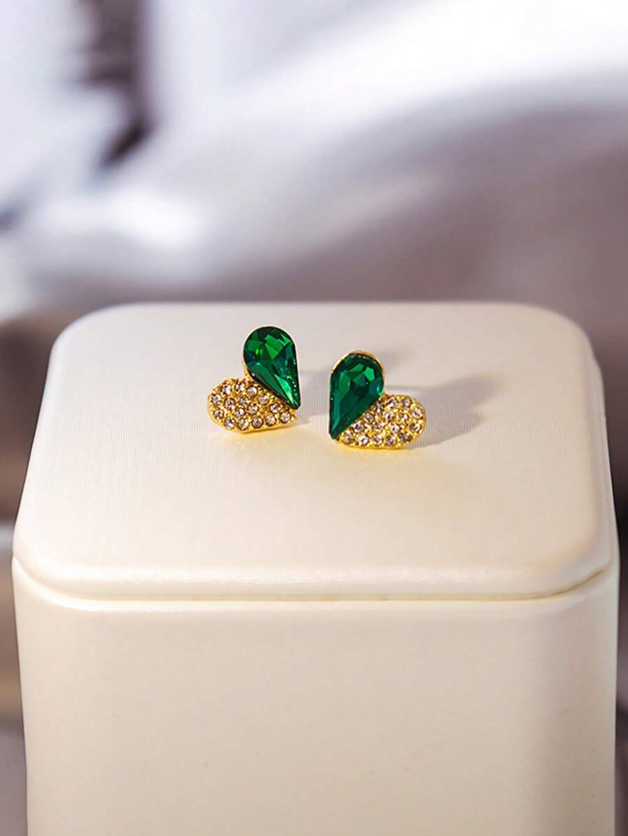 Fashion Minimalist Cubic Zirconia Crystals Heart Shaped Stud Earrings, Delicate Dainty Elegant Sweet Cute Heart Earring For Women
