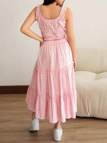 格纹印花荷叶边下摆背心和裙子