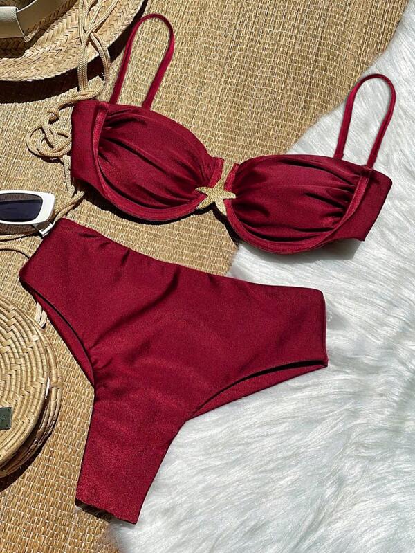 Nuevo conjunto de 2 piezas de bikini con aros, tirantes finos y decoración de estrella de mar en estilo europeo y americano en unicolor, simple y sensual, para vacaciones de verano en la playa, color burdeos