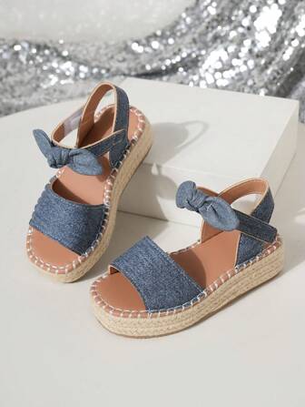 1 par de sandalias casuales para niñas con suela gruesa y ligera, con cierre de , adecuadas para el verano