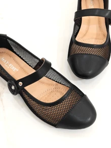 RevReaL 带扣带网眼玛丽珍平底鞋