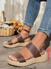 2025 女士厚底轻便防滑休闲旅游运动沙滩凉鞋，舒适户外穿着