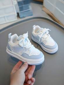 1 Pair Unisex Letter Patchwork PU Non-Slip Thick Sole Round Toe Mid-Top Criss-Cross Lace Up Flat Casual Sports Shoes, Suitable For Spring/Autumn