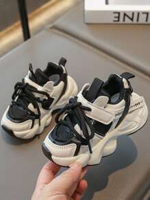 أحذية رياضية عصرية مضادة للانزلاق للأطفال بنين وبنات موديل 2025