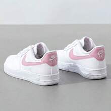 Nike Air Force 1 女款 2026 新款 AF1 Air Force 1 休闲运动鞋 DC9486-111 - 白色 - 查看 8