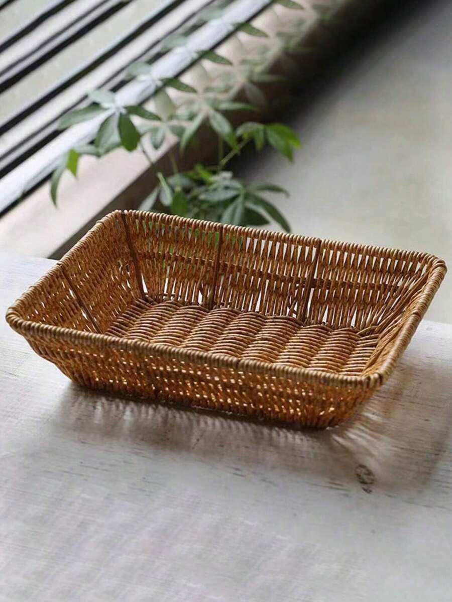 1 chiếc giỏ đựng đồ dệt hình bầu dục đa năng - Thiết kế bằng mây nhựa, dùng để đựng trái cây, đồ ăn nhẹ, đồ dùng, hoa, đồ gia dụng, đồ trang trí cho kệ, phòng, nhà - Hình chữ nhật màu vàng - Xem 1