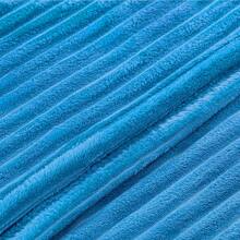 温暖舒适的毛毯，带压花条纹。柔软的附加物，快速有效地改变您家的内饰。通用，可用作毛毯、床上用品或床罩。适合床、沙发、扶手椅。适用于客厅、卧室、儿童房。