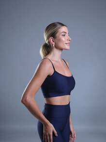 FITNATION Top fitness com alças finas e forro em tecido de microfibra ZERO transparência e ALTA sustentação - Azul Marinho - Visão 3