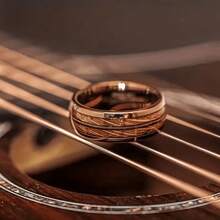 1 Stück modischer Herrenring aus Edelstahl mit Doppel-Holzmaserung und drei Drähten, Geschenkzubehör für Ferien und Bankette