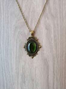 1 PC European And American Gothic Green Red Vampire Mysterious Pagan Witch Jewelry Retro Relief Pendant Necklaces Gift - mặt dây chuyền vòng cổ - Xem 1