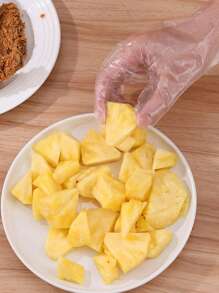 100pcs/Pack Disposable Gloves, Outdoor Catering, Baking, Beauty Salon, Cleaning, Kitchen, Sanitary PE Gloves, Transparent Protective Gloves, Suitable For Household, Restaurant, Street Stall, Salon
