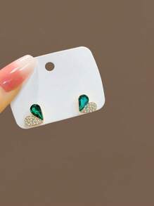 Fashion Minimalist Cubic Zirconia Crystals Heart Shaped Stud Earrings, Delicate Dainty Elegant Sweet Cute Heart Earring For Women
