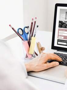 3 件装 Qtip 分配器带竹盖，10 盎司透明塑料化妆品储存容器，浴室棉签配件套装，化妆刷收纳盒情人节 - 彩色 - 查看 3