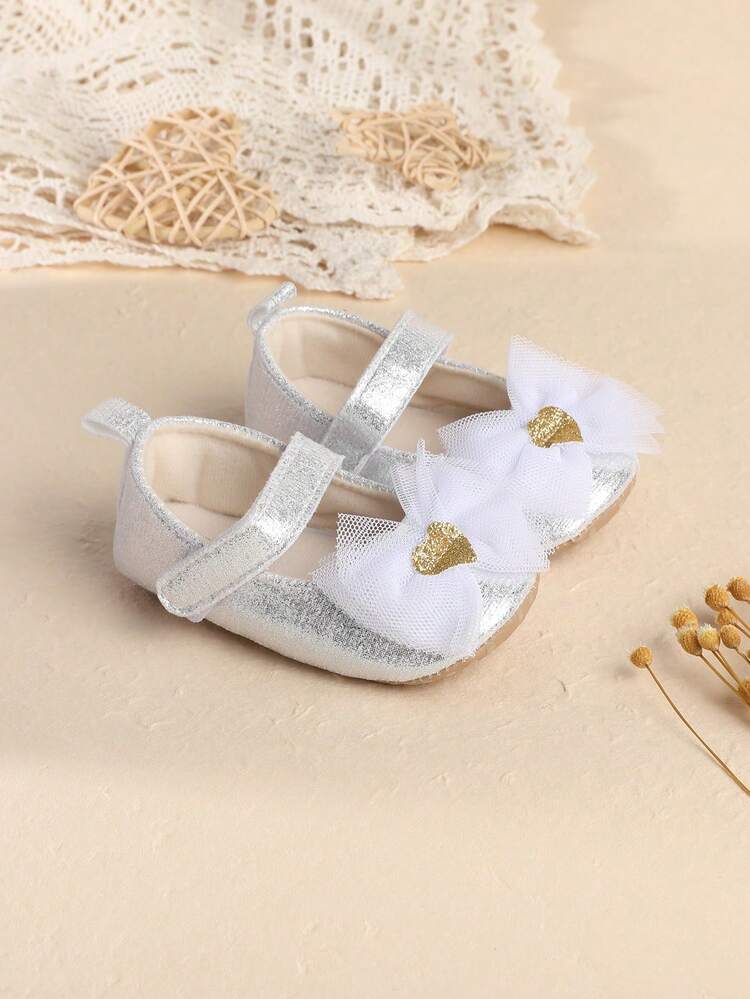 1 Pair Girls' Solid Color Heart & Flower Decor Hook-And-Loop Flat Design Fashion Cute Princess Shoes, Suitable For Spring/Autumn - Silver - View 2