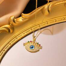 1 pièce Collier pendentif œil d'Horus en acier inoxydable - fabriqué en titane et en acier inoxydable, avec un motif soigneusement conçu de tête de faucon représentant le patrimoine égyptien ancien - un cadeau idéal pour la Fête des Pères, convenant aux pères ayant un sens de l'histoire et du style, cadeau pour le Nouvel An, la Saint-Valentin