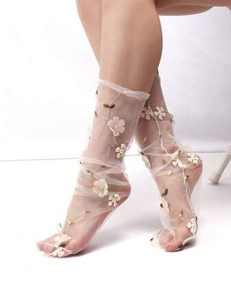 1 Pair Women Flower & Embroidery Piled Mid-Calf Socks, Fall