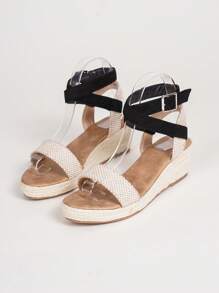 Zapatos de mujer tipo espardeña con correa de tobillo minimalista, zapatos de salón con cuña de tacón grueso, suela de yute y tobillera de faux fur negro para vacaciones
