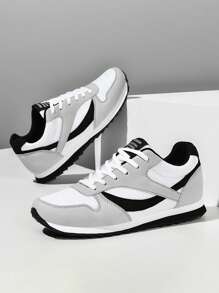 أحذية كاجوال معلم للمراهقين/الشباب ، موديل كلاسيكي رجعي من الكعب الرياضية ، أحذية خفيفة الوزن مريحة ومانعة للانزلاق للجري والتمارين الرياضية ، بألوان أبيض/أسود مناسبة للطلاب