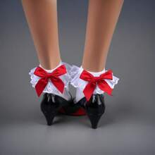 1 par de calcetines cortos sexy de mujer de 100 deniers de terciopelo con ribete de encaje y adorno de lazo, en negro y rojo