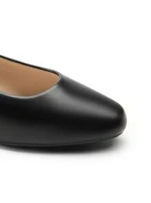 Women's Wide Fit Low Chunky Heel Pump Elegant Solid Color Shoes - màu đen - Xem 4