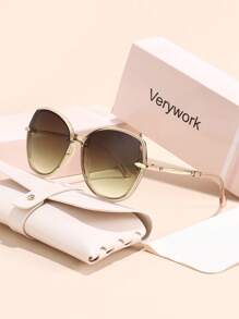 Verywork 1 件几何现代简约风格优雅优质品牌设计女士时尚眼镜配有存储和擦拭布适合户外休闲活动驾驶购物装饰夏季海滩度假、户外、旅行礼物的理想选择太阳镜镜腿装饰优雅风格超大蝴蝶镜框 - 彩色 - 查看 16
