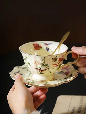 1 套鸟与花陶瓷咖啡杯和碟，西式花卉设计复古镀金瓷茶杯家用下午茶杯