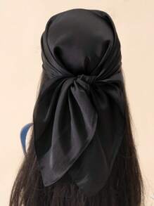 1 件 27.56 英寸方形奢华头巾，时尚印花披肩/围巾，适合女士，四季皆宜，70*70 厘米真丝质感材质 - 黑色 - 查看 4