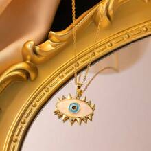 1 pièce Collier pendentif œil d'Horus en acier inoxydable - fabriqué en titane et en acier inoxydable, avec un motif soigneusement conçu de tête de faucon représentant le patrimoine égyptien ancien - un cadeau idéal pour la Fête des Pères, convenant aux pères ayant un sens de l'histoire et du style, cadeau pour le Nouvel An, la Saint-Valentin