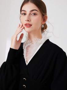 1pc Women's Fashion Elegant 3-Layer Mesh V-Neck False Collar