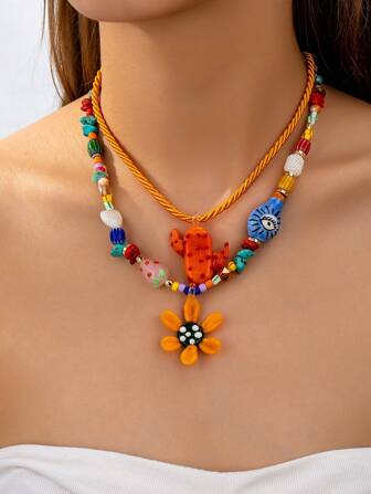 1pc Handmade Glass Flower Necklace With Western Cactus Pendant, Necklace For Women, Summer Travel Boho Style Jewelry (Color And Shape May Vary)