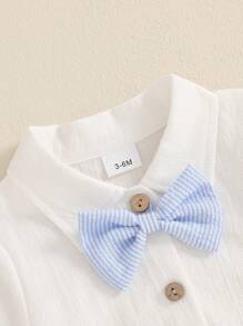 Baby Boy Gentleman Outfit Solid Color Short Sleeve Lapel Neck Romper With Stripe Suspender Shorts And Bowtie - 淺藍色 - 查看 4