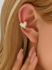 1 Stück Mikro Pavé Zirkonia 3D Herz Ohrclip, kein Piercing erforderlich, minimalistisch, chic, vielseitig, neue europäische & amerikanische Retro Stil Ohrringe Accessoires