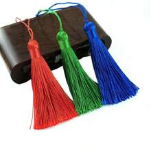 16 sztuk 8 cm poliestrowe jedwabne frędzle do ukończenia studiów, kolorowe jedwabiste frędzle z pierścieniem odporne na zagniecenia pionowe frędzle do dekoracji kapelusza doktorskiego, akcesoria do włosów