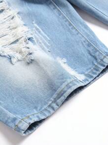 Men's Distressed Patch Pocket Bermuda Loose Denim Shorts - Medium Wash - View 2
