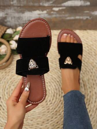 女士平底凉鞋，金属豹头装饰，绒面拼接设计，黑色沙滩鞋，优雅精致的度假风格，夏季女士平底拖鞋