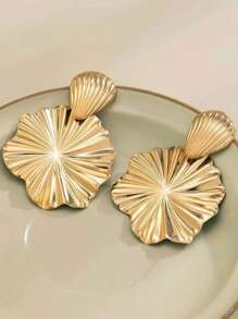 Unique Wrinkle Shell Shape Earrings, Personalized Liquid Metal Lotus Leaf Ear Ornament