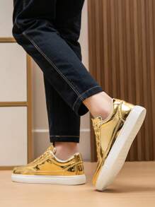 Zapatillas de moda con cordones planos dorados brillantes para hombre de talla grande, con puntera redonda adecuadas para fiestas, zapatos caminantes de PU llamativos con cordones, para primavera/verano/otoño