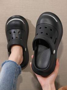 Fashionable Women's Thick Bottom Hollow-Out Sandals, New 2025 Model, Closed Toe Breathable Beach Flip Flops, Outdoor Wear - Black - View 6