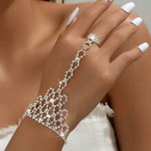 1pc New Fashionable Rhinestone Bracelet Ring Combo, Latin Dance Back Hand Chain, Layering Copper Chain With Diamond Shaped & Bow Charm